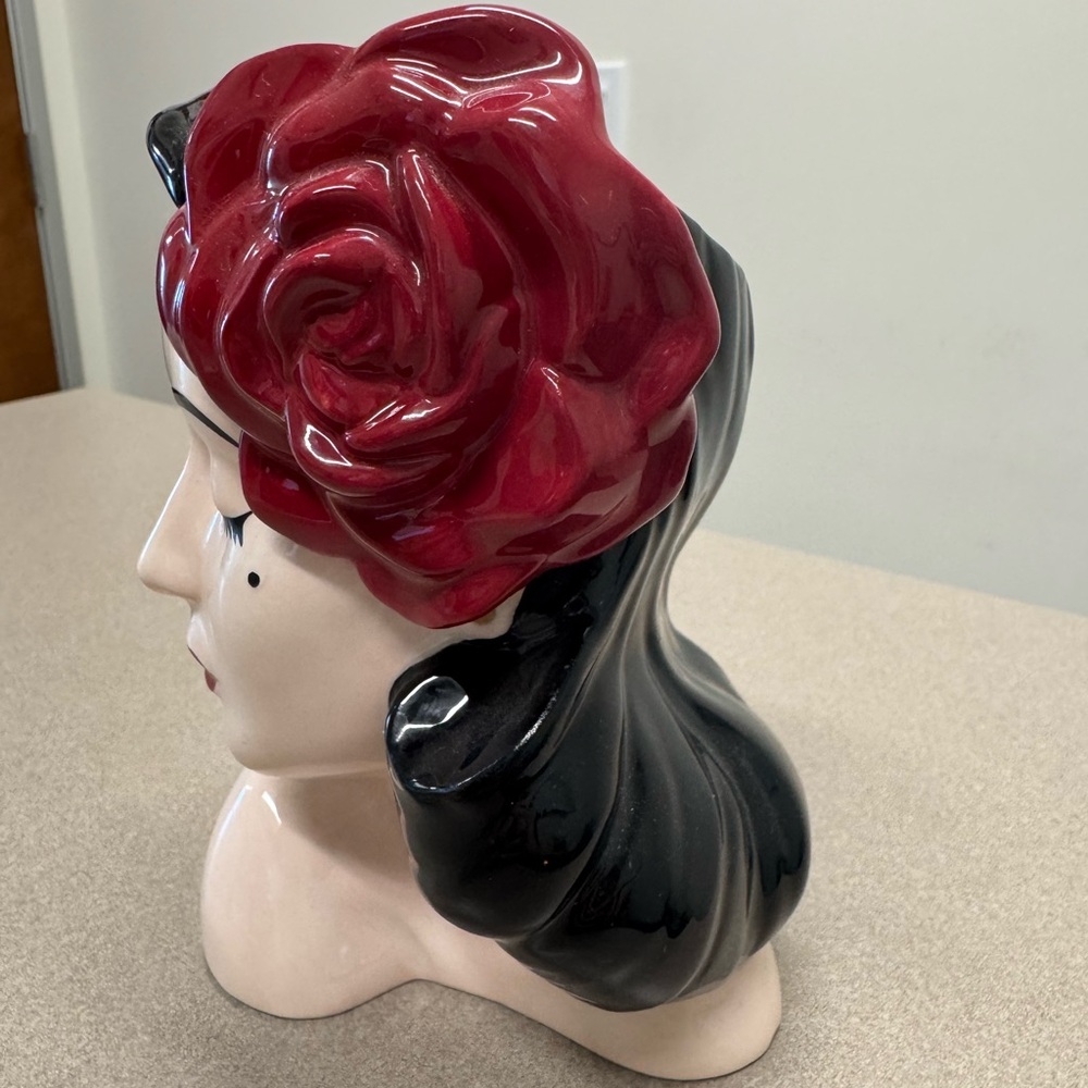 Signed Dita Von Teese Red Rose Vase - Picture 2 of 5